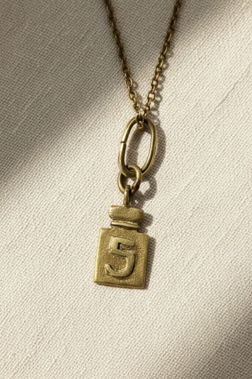 No 5 Charm